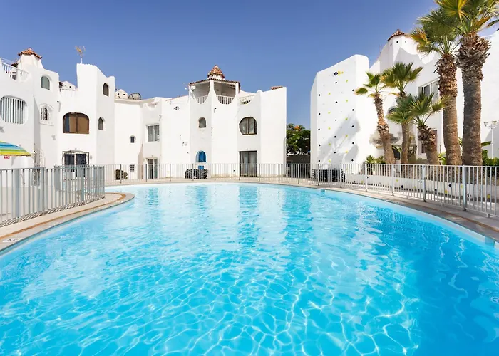 Home2book Party Duplex With Pool In Americas