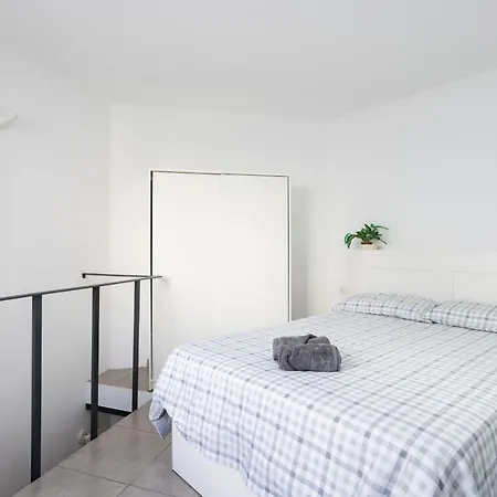 Apartment Home2book Duplex Disco Americas