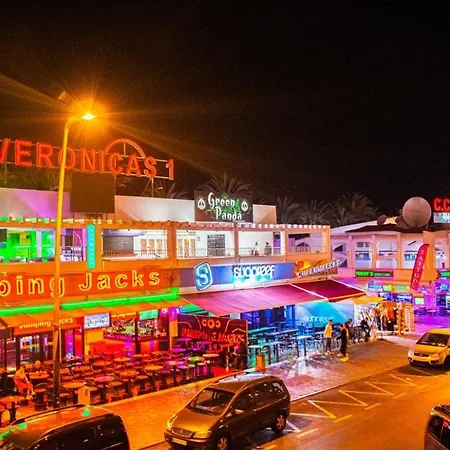 דירה Home2book Party Duplex With Pool In Americas *