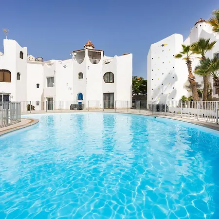 Home2book Party Duplex With Pool In Americas